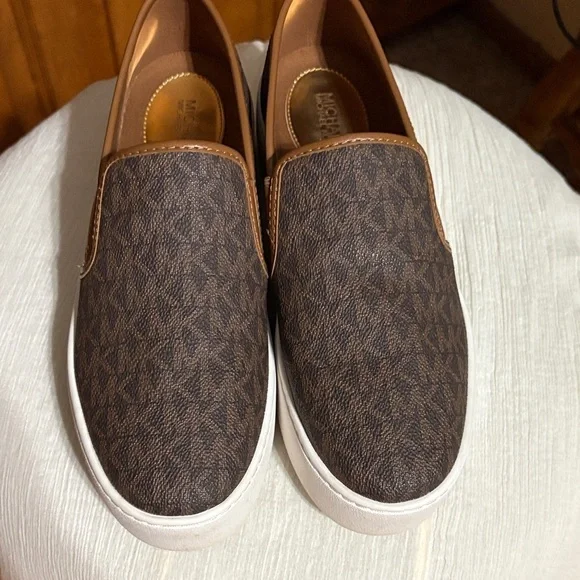 Michael Kors Patterned Brown Slip-On Loafers - Picture 2 of 8